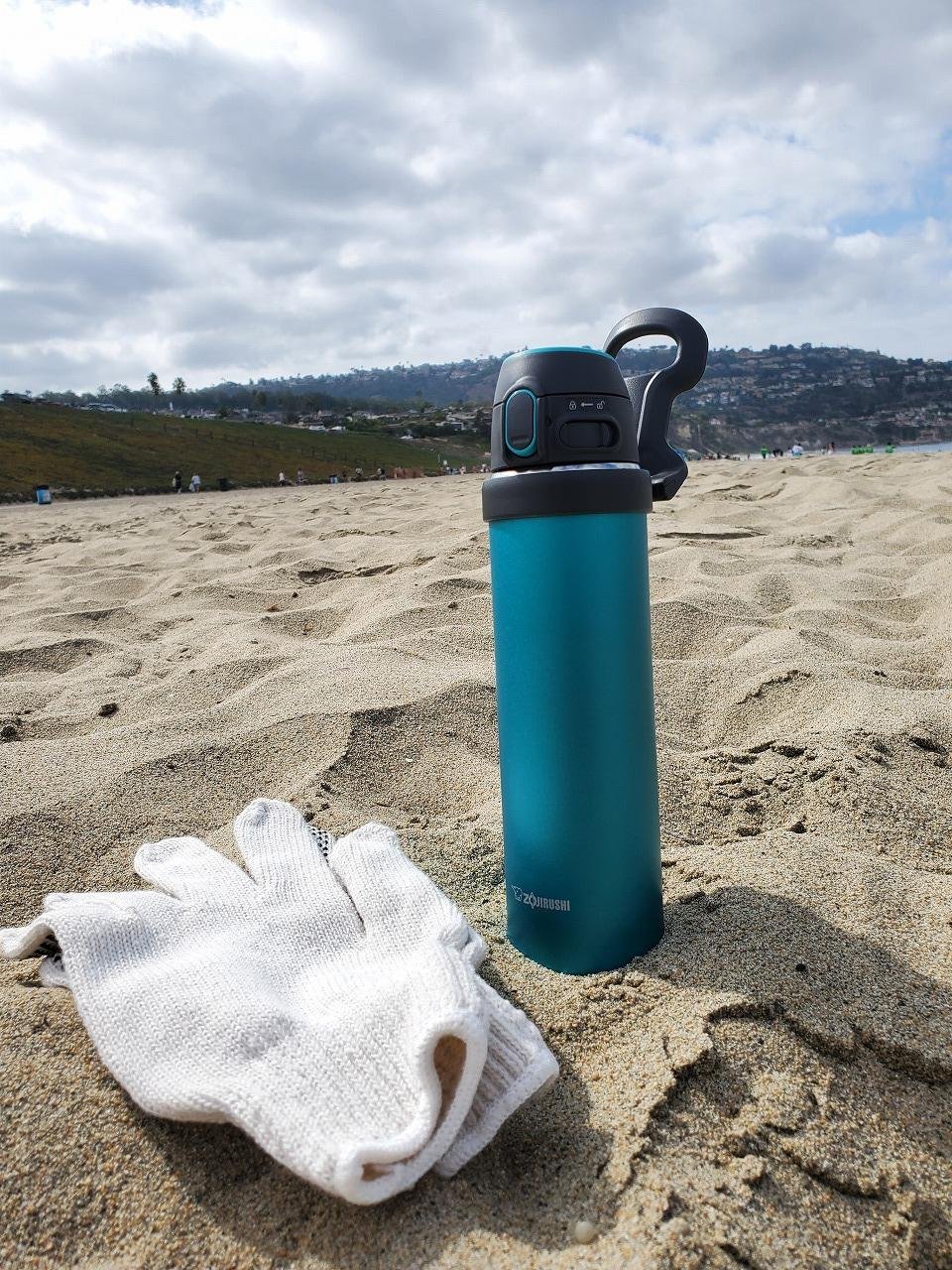ZAC Beach Cleanup 5.jpg