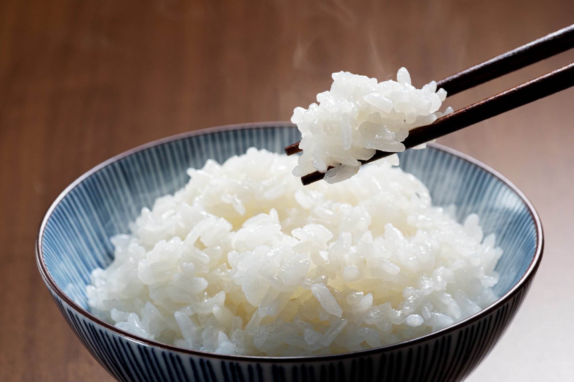冷凍ごはんをおいしく解凍するポイントは？