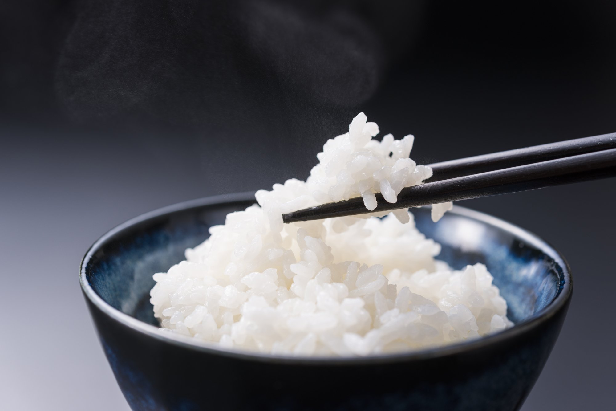 炊飯ジャーと鍋で炊いた場合はどう違う？無洗米のおいしい炊き方